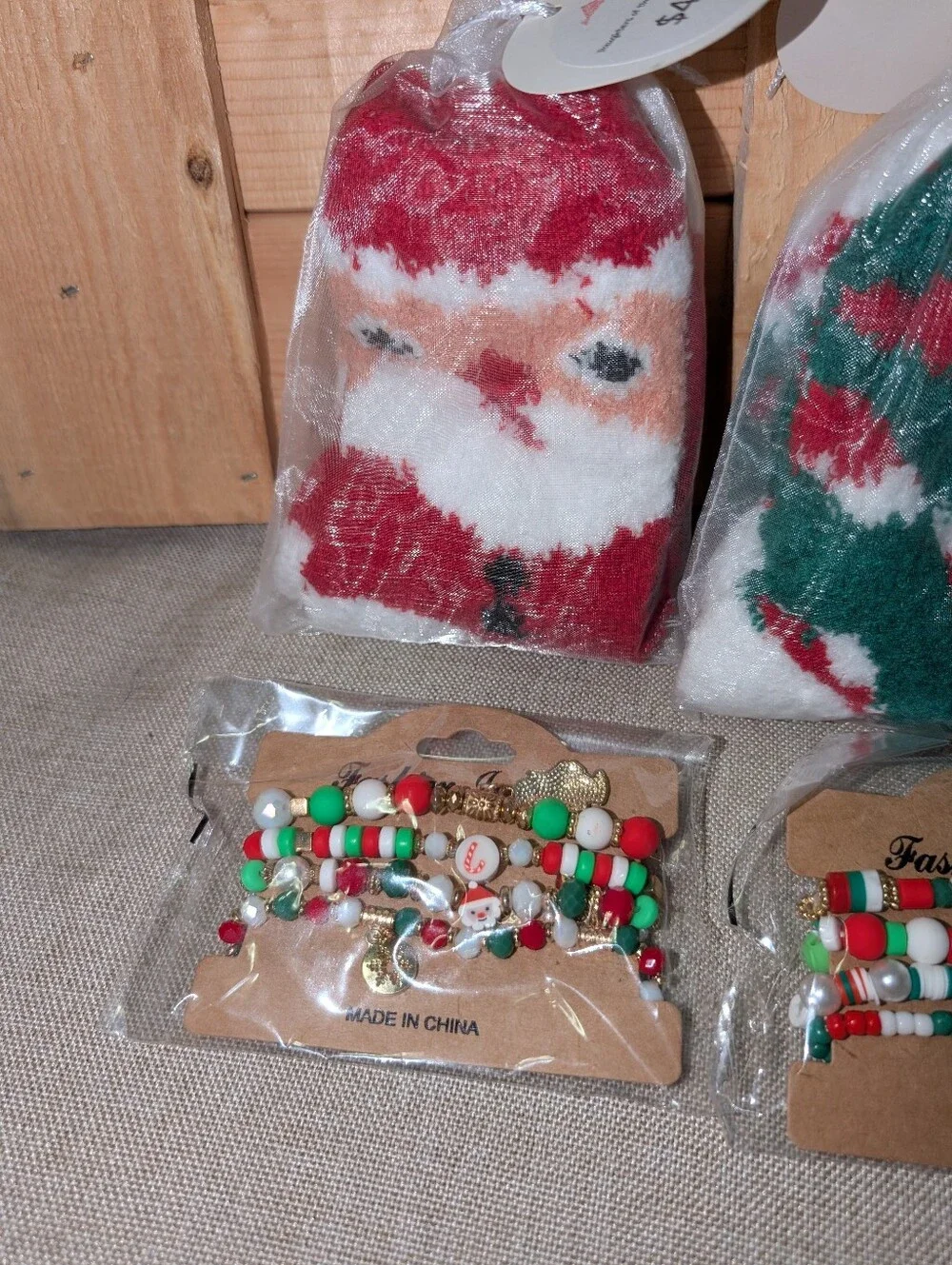 Christmas 6 Piece Bundle Set! Bracelets & Socks!   🌲ALL NEW🌲